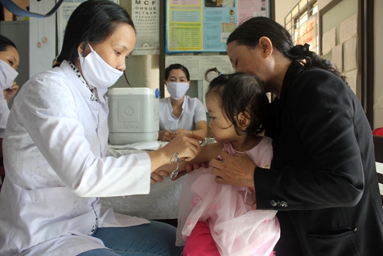 Quảng Ngãi sẽ tiến hành tiêm lại vacxin Quinvaxem từ tháng 11.2013