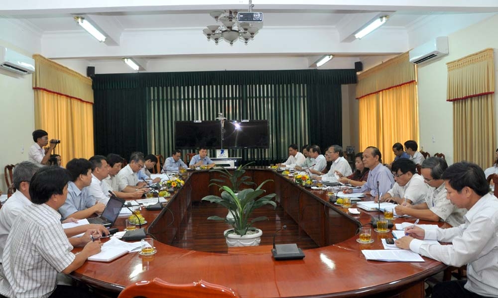 Cuộc họp giữa Lãnh đạo Tập đoàn điện lực Việt Nam, Tổng Công ty điện lực miền Trung với lãnh đạo tỉnh Quảng Ngãi.