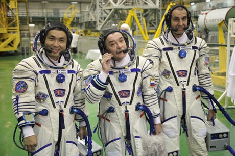 Ba phi hành gia thuộc tàu Soyuz TMA-11M sắp được đưa lên ISS.