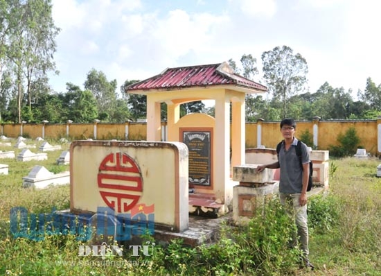 Mộ Thái Thú tại Nghĩa trang liệt sỹ xã Nghĩa Hòa, huyện Tư nghĩa
