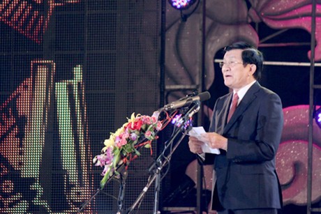 Chủ tịch nước Trương Tấn Sang phát biểu khai mạc Tuần lễ “Đại đoàn kết các dân tộc - Di sản văn hóa Việt Nam”. Ảnh: VGP/Hà Tuấn