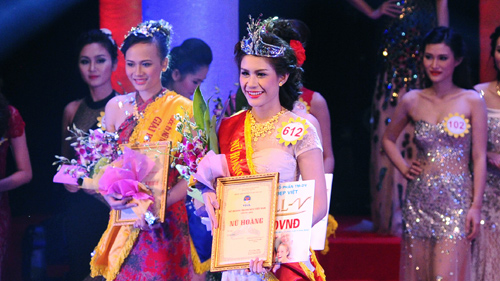 Lô Thị Hương Trâm trong đêm đăng quang Nữ hoàng Trang sức 2013
