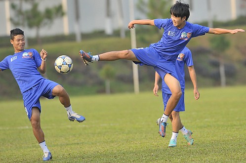 U-19 VN nỗ lực tập luyện chuẩn bị cho Giải bóng đá U- 19 quốc tế cúp Nutifood. Ảnh: S.H