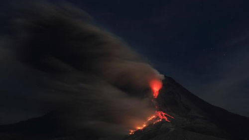 Núi lửa Sinabung (Ảnh: Reuters)
