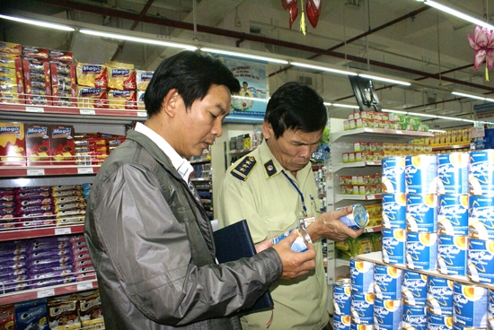 Ban Chỉ đạo 127 tỉnh kiểm tra tình hình lưu thông hàng hóa trên thị trường.