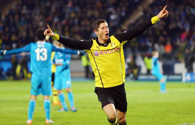 Tiền đạo Robert Lewandowski góp công lớn trong chiến thắng của Dortmund trước Zenit.