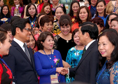 Chủ tịch nước gặp mặt nữ doanh nhân tiêu biểu. Ảnh: Nhật Bắc/Chinhphu.vn