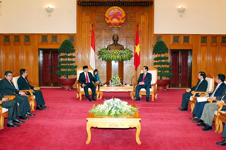Thủ tướng Nguyễn Tấn Dũng tiếp Chủ tịch Hội đồng Hiệp thương Nhân dân Indonesia. Ảnh: VGP/Nhật Bắc
