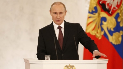 Tổng thống Nga Vladimir Putin phát biểu trước lưỡng Viện Quốc hội Nga (Ảnh RT)