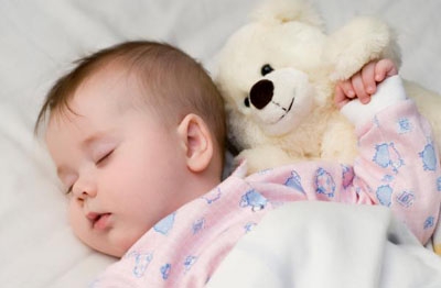 Trẻ sơ sinh cần ngủ từ 16 - 18 giờ mỗi ngày.