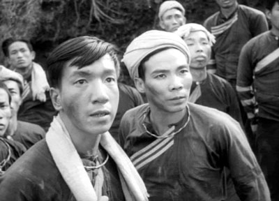 NSND Trịnh Thịnh (trái) trong phim Vợ chồng A Phủ.