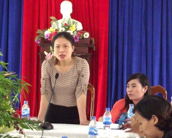 Chị Lê Thị Tuyết Lan phát biểu trong buổi tọa đàm nhân kỷ niệm 83 năm ngày thành lập Hội LHPN Việt Nam.