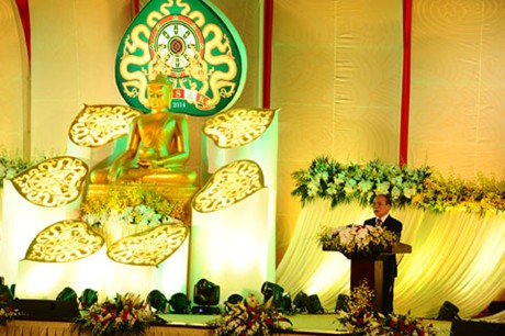 Chủ tịch Quốc hội Nguyễn Sinh Hùng phát biểu tại lễ khai mạc Đại lễ Vesak Liên hợp quốc 2014, sáng 8/5. Ảnh: VGP/Từ Lương