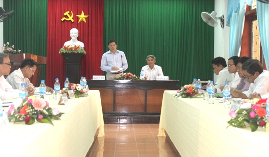 Phó Bí thư Tỉnh ủy Trần Văn Minh phát biểu tại buổi làm việc.    