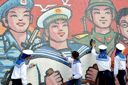Bức tranh khẳng định chủ quyền biển đảo và khát vọng hòa bình của người Việt Nam. Ảnh VTV