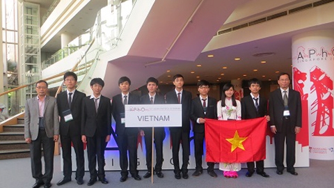 Đoàn Việt Nam tham dự kì thi Olympic Vật Lý châu Á 2014. (Ảnh: Dân trí)
