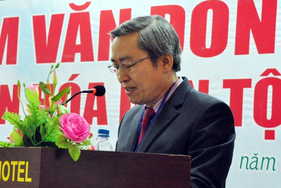 Đồng chí Lê Quang Thích- Quyền Chủ tịch UBND tỉnh phát biểu tại hội thảo