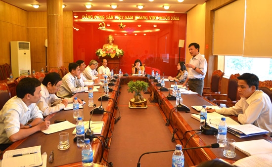 Phó Bí thư Thường trực Tỉnh ủy, Chủ tịch HĐND tỉnh Trần Ngọc Căng phát biểu chỉ đạo tại buổi trực báo.