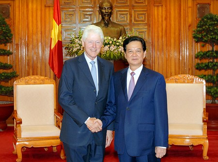 Thủ tướng Nguyễn Tấn Dũng tiếp cựu Tổng thống Hoa Kỳ Bill Clinton thăm Việt Nam. Ảnh: VGP/Nhật Bắc