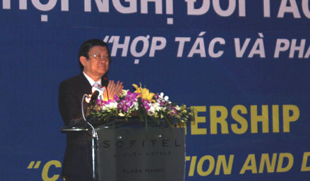  Chủ tịch nước Trương Tấn Sang - Chủ tịch danh dự Hội Chữ thập đỏ Việt Nam phát biểu chỉ đạo hội nghị