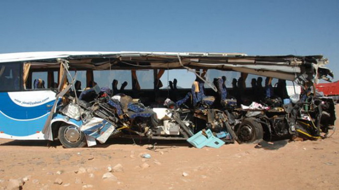 Hiện trường một vụ tai nạn xe buýt ở Ai Cập - Ảnh: Press TV