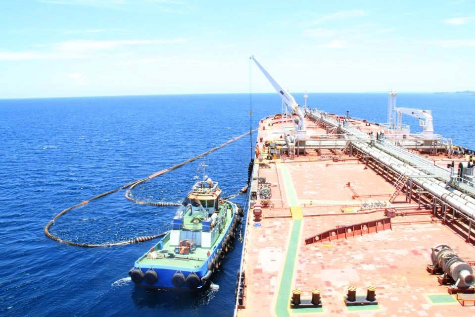 BSR tiếp nhận dầu thô của tàu có tải trọng 150.000 tấn tại phao rót dầu không bến.