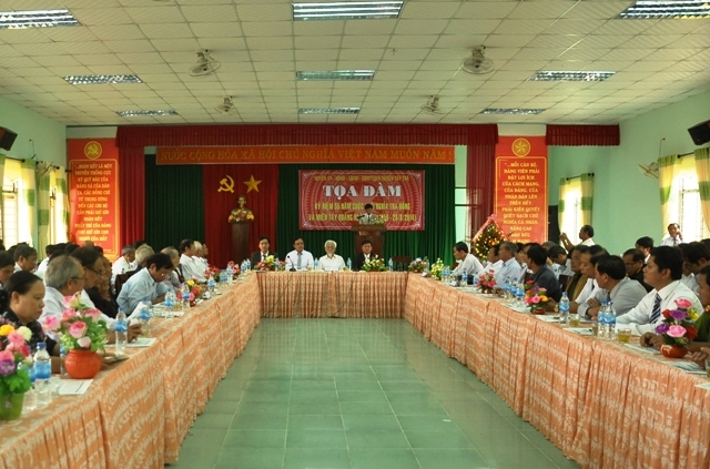Các đại biểu tham dự buổi tọa đàm