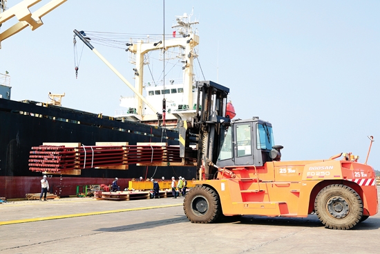 KKT Dung Quất đã thu hút nhiều dự án xuất khẩu hàng hóa có giá trị gia tăng cao.   