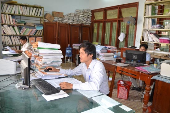 CBCC ở UBND phường Trương Quang Trọng chấp hành nghiêm túc giờ làm việc hành chính.