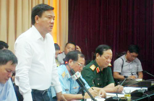 Bộ trưởng Đinh La Thăng phát biểu tại cuộc họp. Ảnh: Đình Quang