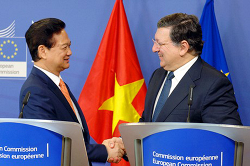 Thủ tướng Nguyễn Tấn Dũng và Chủ tịch Ủy ban châu Âu Manuel Baroso (Ảnh: Nhật Bắc)