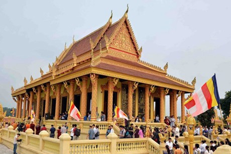 Chùa Khmer trong không gian Làng Văn hóa-du lịch các dân tộc Việt Nam là nơi diễn ra Đại lễ dâng Y Kathina. Ảnh: TTXVN
