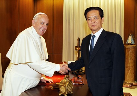 Thủ tướng Nguyễn Tấn Dũng hội kiến Giáo hoàng Francis. Ảnh: Đức Tám/TTXVN