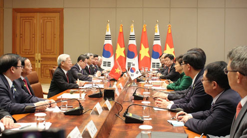 Tổng Bí thư Nguyễn Phú Trọng hội đàm với Tổng thống Hàn Quốc Park Geun Hye.