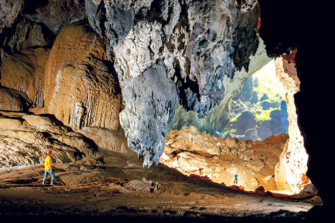 Một khối thạch nhũ bên trong  hang Sơn Đoòng - Ảnh: RYAN DEBOODT