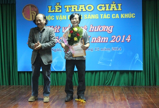 Tác giả Trần Xuân Tiên với tác phẩm 