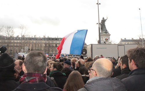  Cuộc tuần hành lịch sử ở Paris.