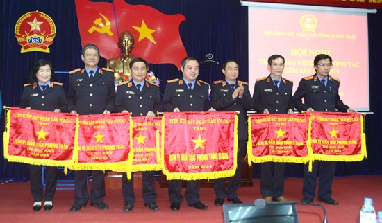 Các đơn vị có thành tích xuất sắc nhận Cờ thi đua của Viện KSND tối cao tặng.