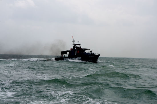 Tàu Biên phòng BP 09.12.01 làm nhiệm vụ trên biển trong dịp Tết Nguyên đán Ất Mùi. Ảnh Khánh Toàn