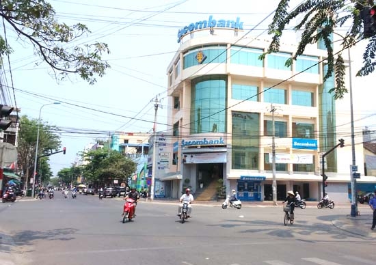 Trung tâm phường Nguyễn Nghiêm phát triển mạnh các lĩnh vực thương mại, dịch vụ.