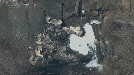Máy bay bị rơi trong một khu rừng ở Philadelphia (Ảnh: NBCPhiladelphia)