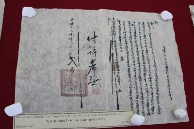 Nhiều tư liệu Hán Nôm quý bị mục nát hoặc có nguy cơ hư hại rất cao.
