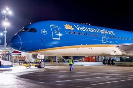   Công đoạn lắp ráp chiếc máy bay Boeing 787-9 Dreamliner đầu tiên của Vietnam Airlines đã hoàn tất
