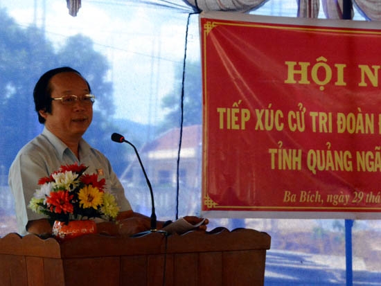 Ông Võ Tuấn Nhân báo cao với cử tri kết quả kỳ họp thứ 9 Quốc hội khóa XIII.