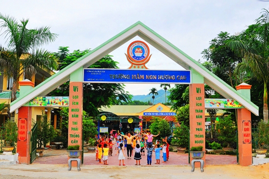 Trường Mầm non Hương Cau (Sơn Dung) được công nhận trường đạt chuẩn Quốc gia.  				             ảnh: PV