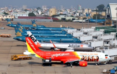 Cục Hàng không yêu cầu các hãng bay giảm giá vé, bán nhiều vé giá thấp và khuyến mại.