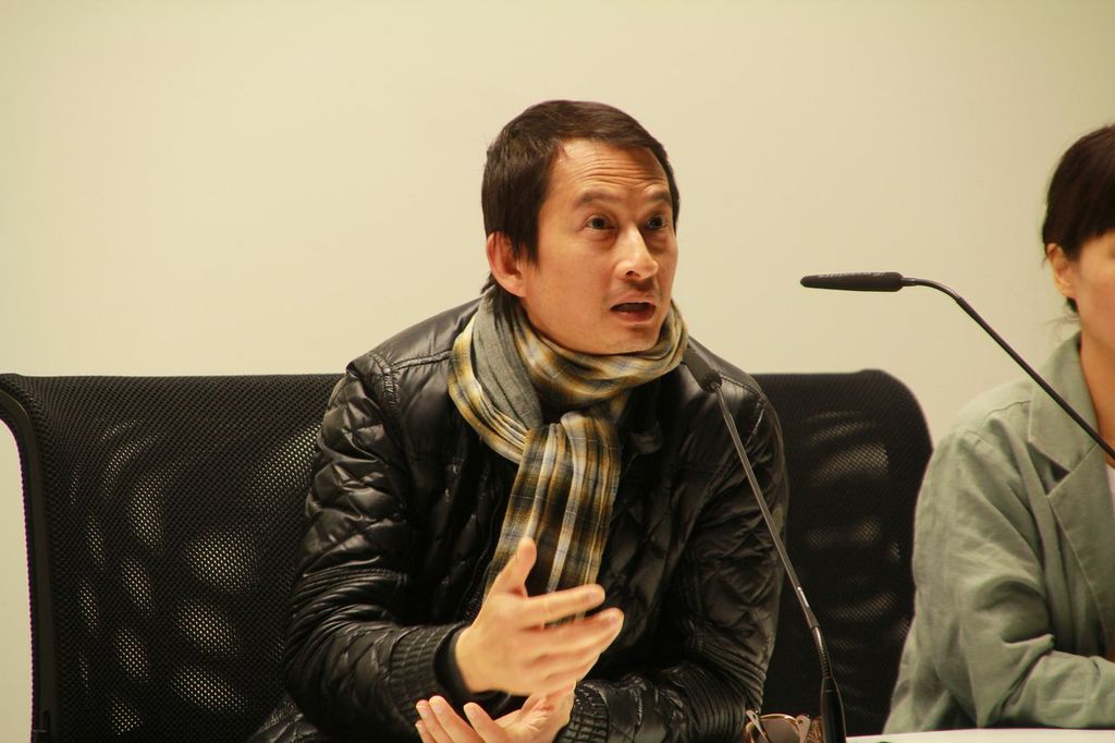 Đạo diễn Trần Anh Hùng là một người Pháp gốc Việt được biết nhiều qua các tác phẩm với chủ đề về Việt Nam như "Xích Lô" , "Mùa đu đủ xanh"