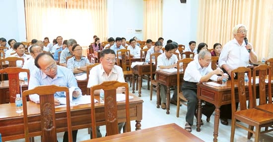  Tiến sĩ Lê Văn Phước góp ý vào dự thảo các văn kiện của Đảng.