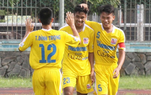 U21 Hà Nội T&T nhẹ nhàng đánh bại chủ nhà để có mặt ở trận chung kết