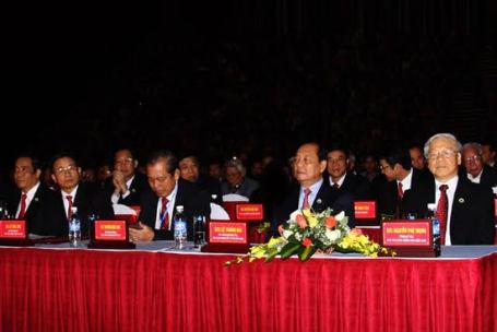  Đoàn lãnh đạo Trung ương do Tổng Bí thư Nguyễn Phú Trọng dẫn đầu tham dự Lễ kỷ niệm 250 năm ngày sinh Đại thi hào Nguyễn Du